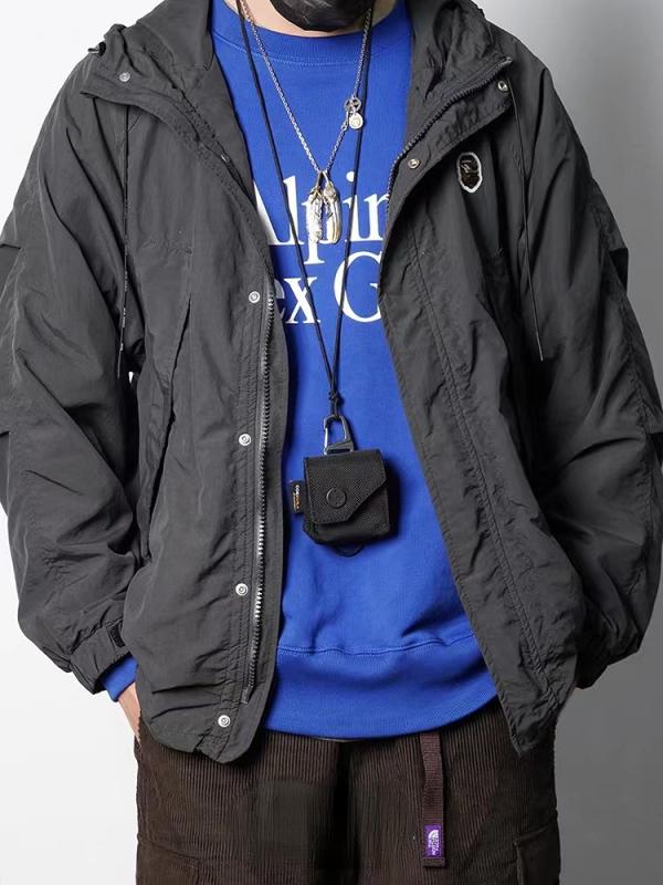 ミニバッグ メンズ おしゃれ ブラック キーケース ネックストラップ コンパクト エアポッズ収納 シンプル 小物入れ