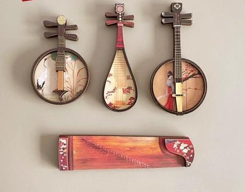 ミニ琵琶 ミニ太鼓セット ミニチュア楽器 木製 伝統的デザイン 小物 格安 楽天市場】中国琵琶 ミニチュアの通販