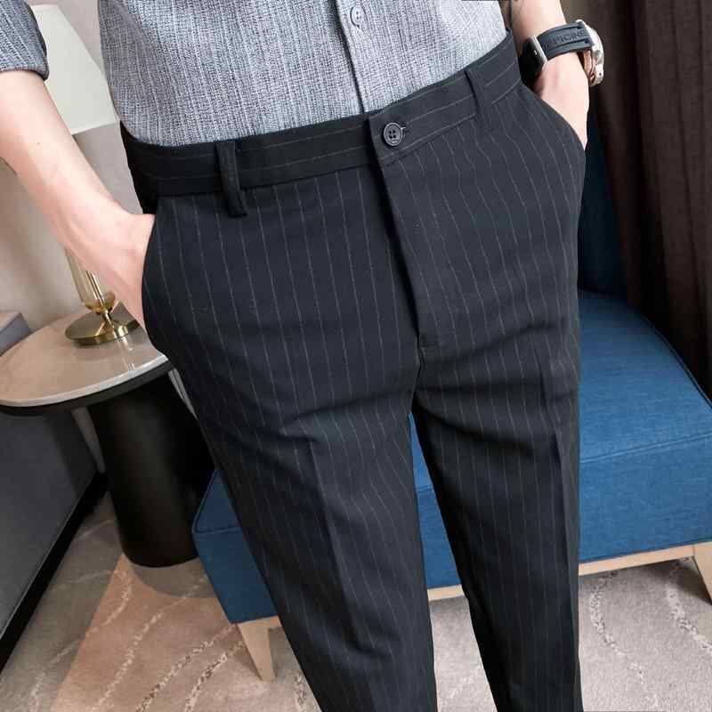 サイズ: 28.29.30.31.32.33.34.36.38 柄: ストライプ ウエスト形状: ミドルウエスト カラー: ブラック.ダークグレー.ライトグレー 伸縮性: ややあり スタイル: ビジネスカジュアル シルエット: スリム デザ...