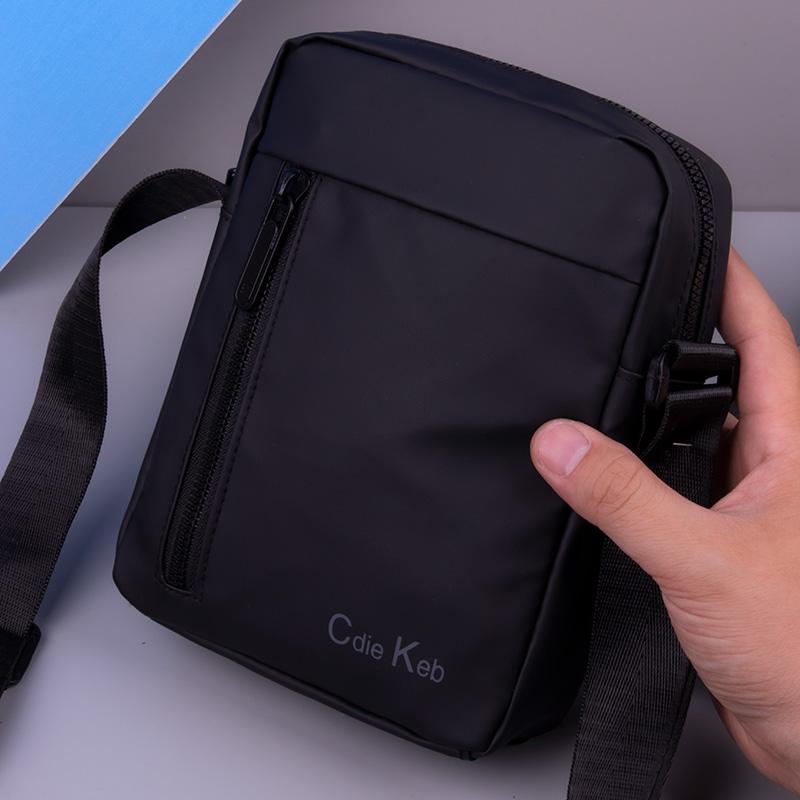 ショルダーバッグ メンズ おしゃれ 縦型 通勤 ビジネス 斜め掛け オックスフォード 小型 軽量 スマホ収納