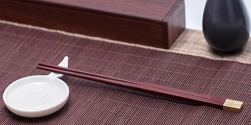 箸 セット 大人 ギフト 結婚祝い 誕生日 チャイナ風 シンプル インド サンダルウッド ゴールド ボックス 収納 おしゃれ 漢字 彫刻 英字