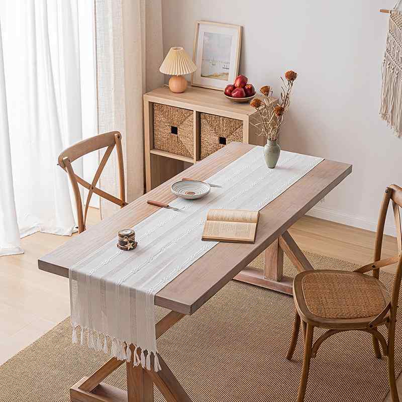 テーブルランナー センタークロス タッセル 装飾 デコレーション ローテーブル サイドボード キャビネット リビング ダイニング シンプル おしゃれ 白 ベージュ グレー