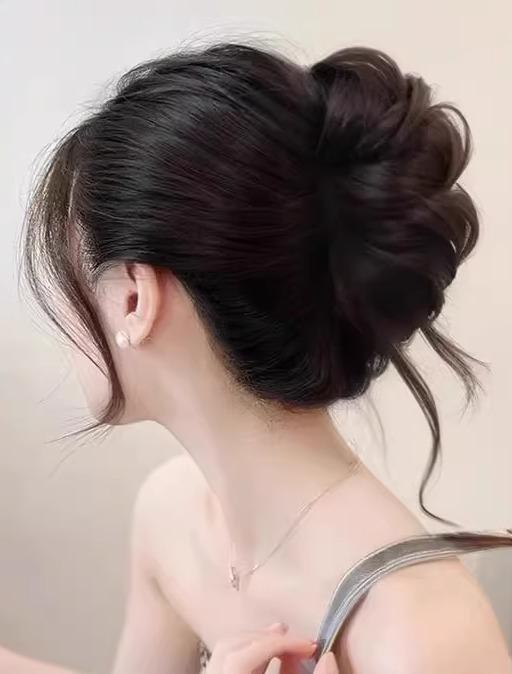 お団子 ウィッグ ふわふわ リアル シンプル ナチュラル おしゃれ おでかけ 普段使い 黒 茶色 まとめ髪 簡単 便利 カジュアル セット クリップ ヘアアクセサリー