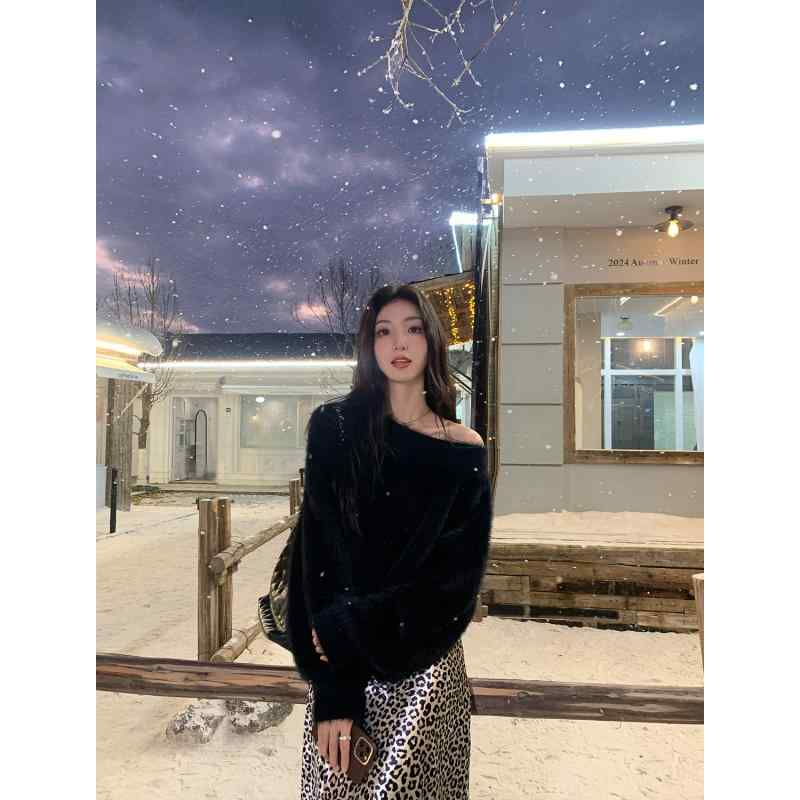 ニット レディース おしゃれ オフショルダー オフショルダー出し ゆったり ショート丈 水貂織り 長袖 ..