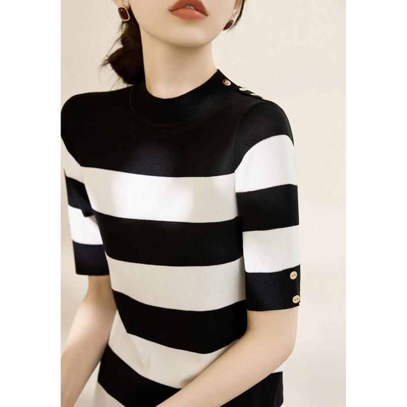 Turtleneck - ニット レディース おしゃれ 大人 オフィス トップス 黒白 ボーダー ハイネック タイト ニット 5分袖 ニュアンスボタン 春 シンプル カジュアル