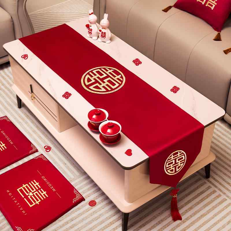 テーブルランナー おしゃれ インテリア 結婚 赤 飾り ダイニング テレビ台 デコレーション ウェディング 装飾