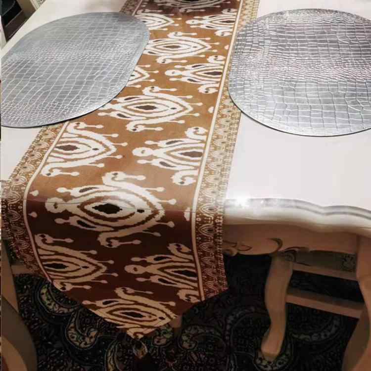 テーブルランナーおしゃれ 柔らかい コットン リネン キャビネット タッセル フラッグ カバー 布 クロ..