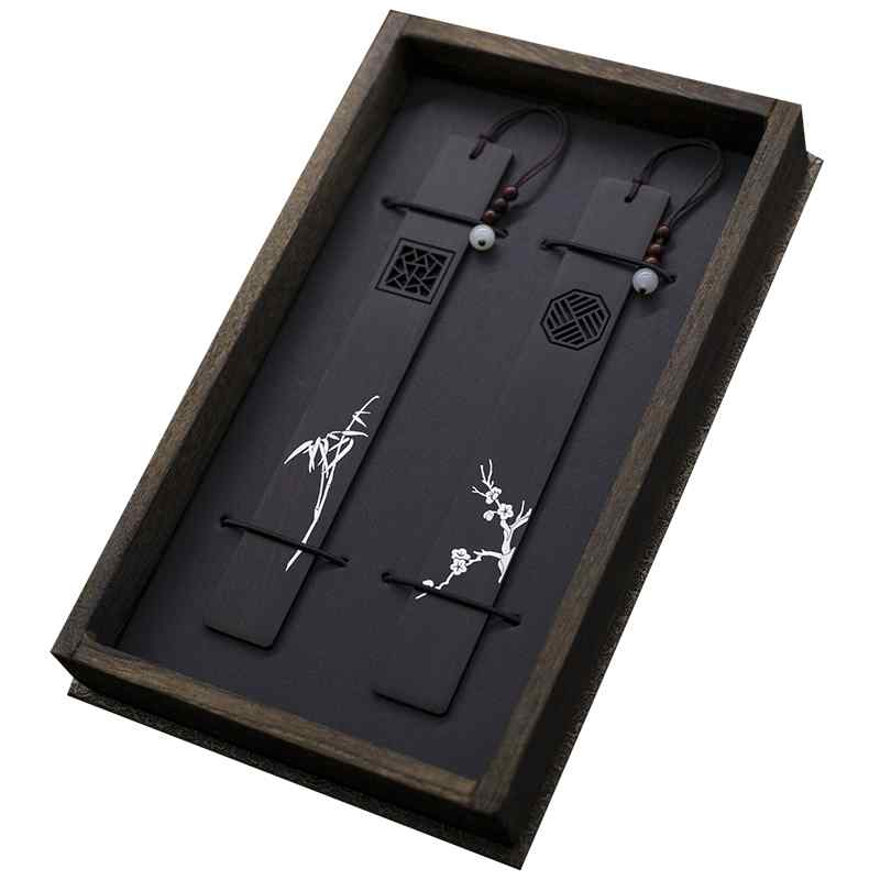 しおり 木製 おしゃれ レトロ ブックマーク チャイナ風 お祝い ギフト ビーズ 紐 装飾 竹 梅 菊 透け 学校 おうち時間 読書 木目 黒 白