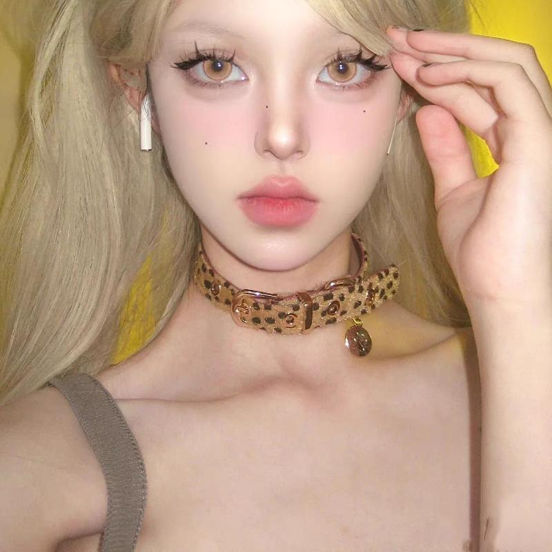 チョーカー レディース おしゃれ 豹柄 パンク y2k ヴィンテージ風 甘辛系 小顔 目立つ 個性 首輪風 コスプレ アクセサリー