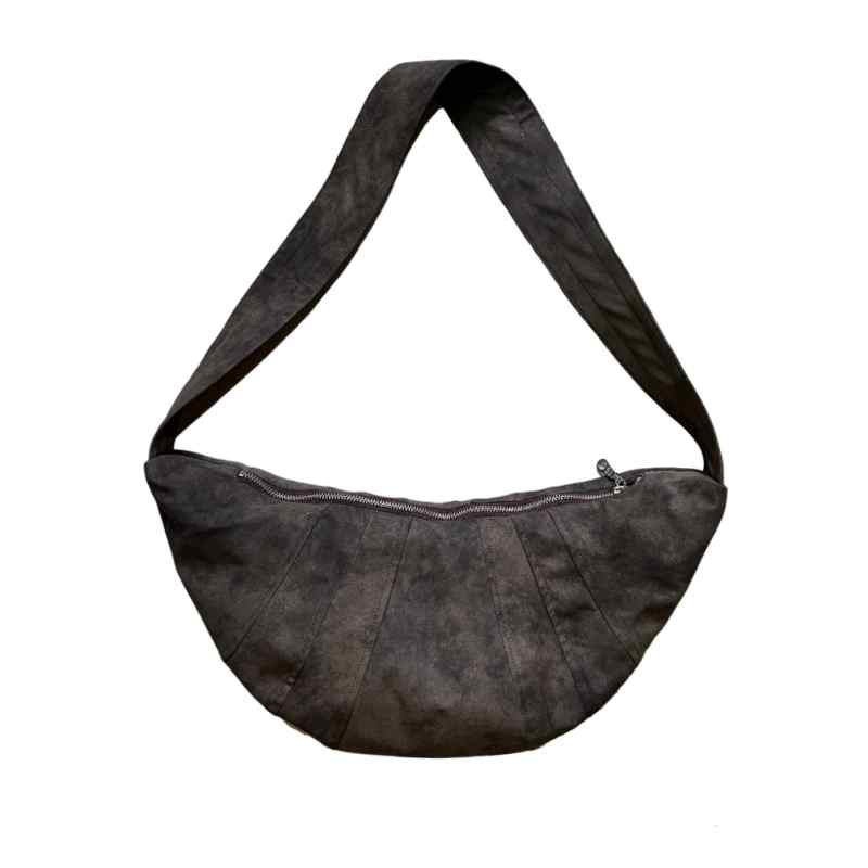 ショルダーバッグ レディース おしゃれ 秋 アメリカン ヴィンテージ風 スエード 牛角型 ワイドストラップ 霜加工 雪花模様 斜め掛け 可頌型