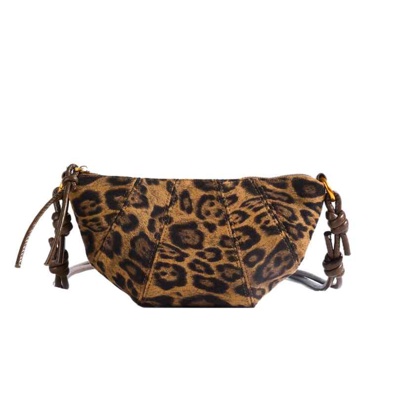 ショルダーバッグ レディース おしゃれ 秋冬 レオパード柄 ふわふわ 斜め掛け オフショルダー がま口 小さめ