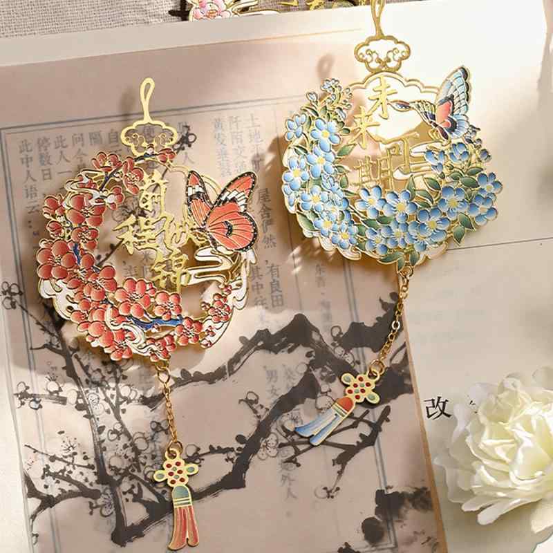 しおり 金属 おしゃれ レトロ チャイナ風 ブックマーク 蝶 花 漢字 鯉 魚 学生 文房具 卒業 お祝い ギフト チェーン 揺れる 読書 おうち時間 金 ピン...