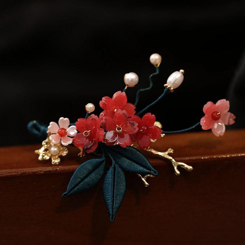 ブローチ レディース おしゃれ フォーマル 中国風 赤 花 モチーフ 手作り ウール ニット用 アクセサリ..