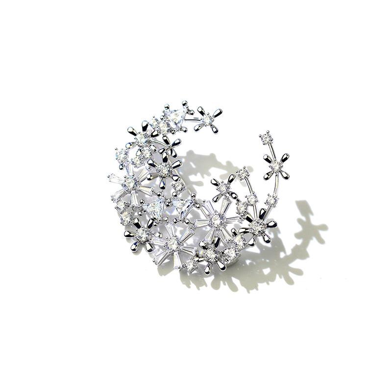 - スタイル: ・アメリカン - 素材: 合金.銀メッキ.金メッキ - 柄: 星.太陽と月.雲.宇宙 - カラー: ホワイト.ブラック