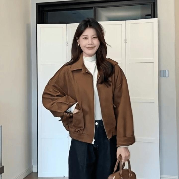 スタイル: オフィス シルエット: ゆったり 素材 袖型: レギュラー 袖丈: 長袖 襟型: 折り襟 着丈: レギュラー 前立て: ファスナー 柄: 無地 サイズ展開: S.M.L.XL カラー: カーキ.ブラウン.ブラウンジャケット.カー...