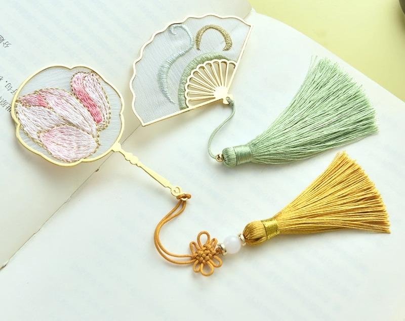 ブックマーク しおり おしゃれ 刺繍 母の日 誕生日 ギフト チャイナ風 本 読書 卒業 記念 小さめ 薄手 ..
