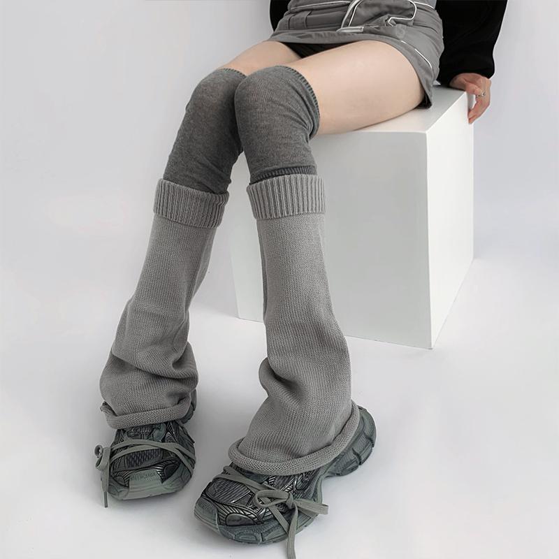 ニット ロング ソックス レディース おしゃれ カジュアル 細見え 防寒 グレー フレア 秋 y2k 重ね着風 ジェーケー系 くしゅくしゅ ルーズ 過膝 ロング...