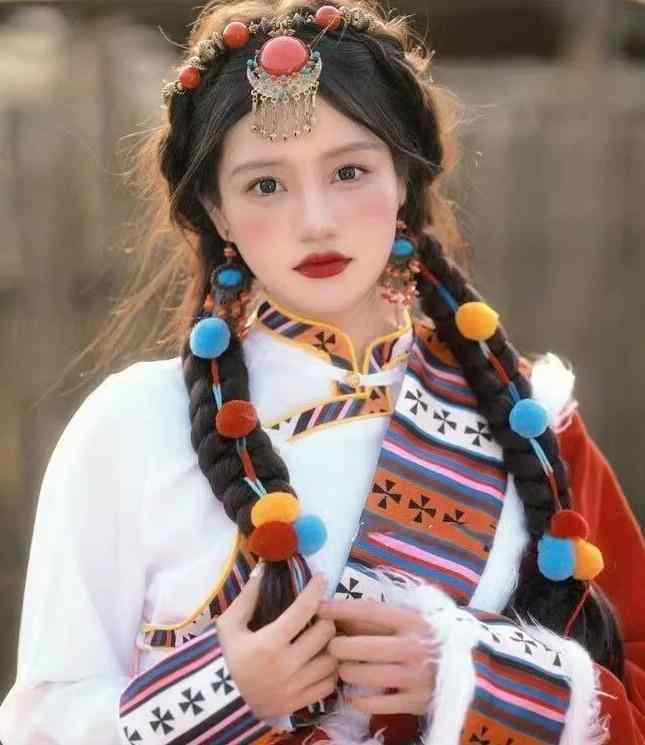 エクステ ゴム チベット 民族風 つけ毛 エクステンション ウィッグ ボリュームアップ ポニーテール ツインテール 三つ編み ポンポン イメチェン ダンス 舞台 パフォーマンス 仮装 ヘアアクセサリー 小物 個性的 黒