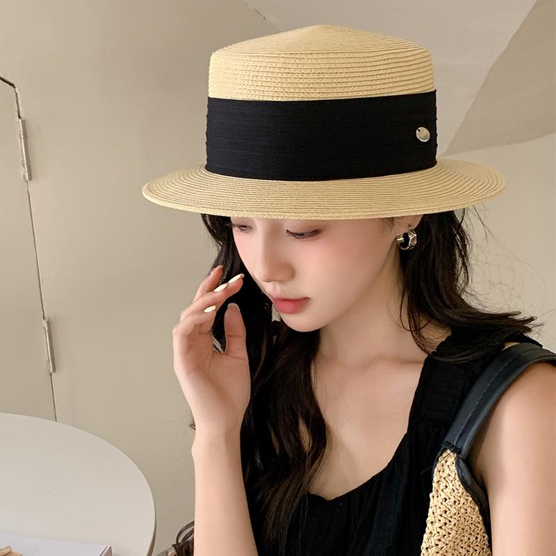 風格: カジュアル デザイン: 無地 帽子の形: 平らなトップ 使用シーン: ビーチ つばの長さ: ショート 種類: ハット 素材: 麦わら編み 性別: 女性用 サイズ: フリーサイズ カラー: ラウンドリボン ベージュ.リボン結び ベージ...