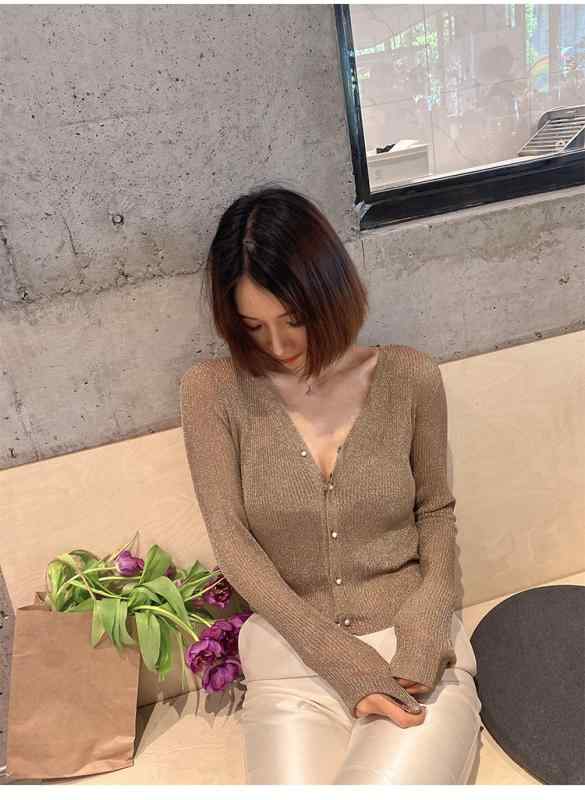 サイズ: S.M.L.XL 柄: 無地 スタイル: オフィス向け 通勤スタイル: 韓国 襟の形状: Vネック 開閉方式: プルオーバー カラー: ゴールド.シルバー 袖タイプ: レギュラー セット内容: 単品 袖丈: 長袖 デザイン: プル...