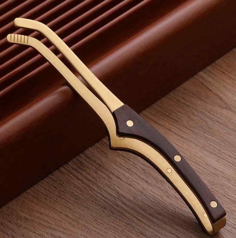 茶道具 茶鋏 中国 おしゃれ 無垢材 木製 真鍮 金属 クリップ トング ピンセット カップ 洗浄 火傷予防 衛生的 おうち時間 ティータイム おもてなし 木目 滑り止め 茶色 金