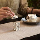 茶道具 蓋置 カップ ポット スタンド ホルダー カンフー チャイナ風 シルバー 彫刻 精巧 梅 花 カバー おしゃれ 家庭用 透かし 小さめ ギフト
