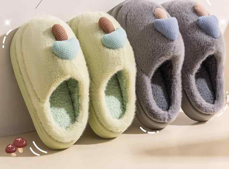 Rakuten - ルームシューズ レディース メンズ 秋冬 冬用 厚底 つま先保護 綿 ボア 室内履き 部屋履き カップル お揃い 保温 暖かい ふわふわ EVAソール 快適