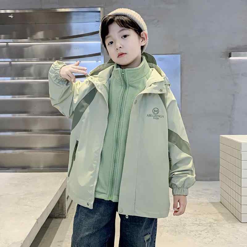 ・スタイル: カジュアル・主な素材: 化学繊維・素材構成: その他素材・厚さ: 厚手・機能: 保温・性別: メンズ・対象年齢: 3歳、4歳、5歳、6歳、7歳、8歳、9歳、10歳、11歳、12歳、13歳・襟タイプ: フード付き・フード: 取り...