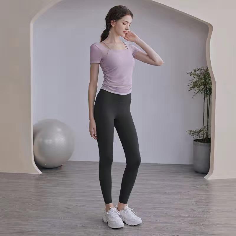 ヨガウェア レディース フェミニン 上下セット 半袖 カップ付き トップス ロングパンツ ピラティス スポーツ トレーニング フィットネス ジム 吸汗速乾 スト...