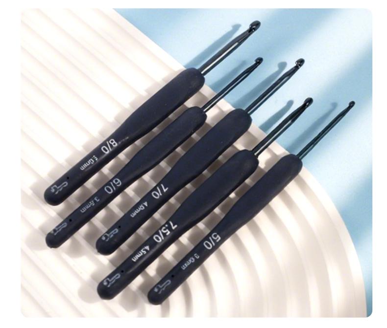 かぎ針セット ケース付き ソフトグリップ 工具 糸切りばさみ メジャー 毛糸 DIY ハンドメイド 編み物 道具 初心者 入門用 シンプル 青 赤