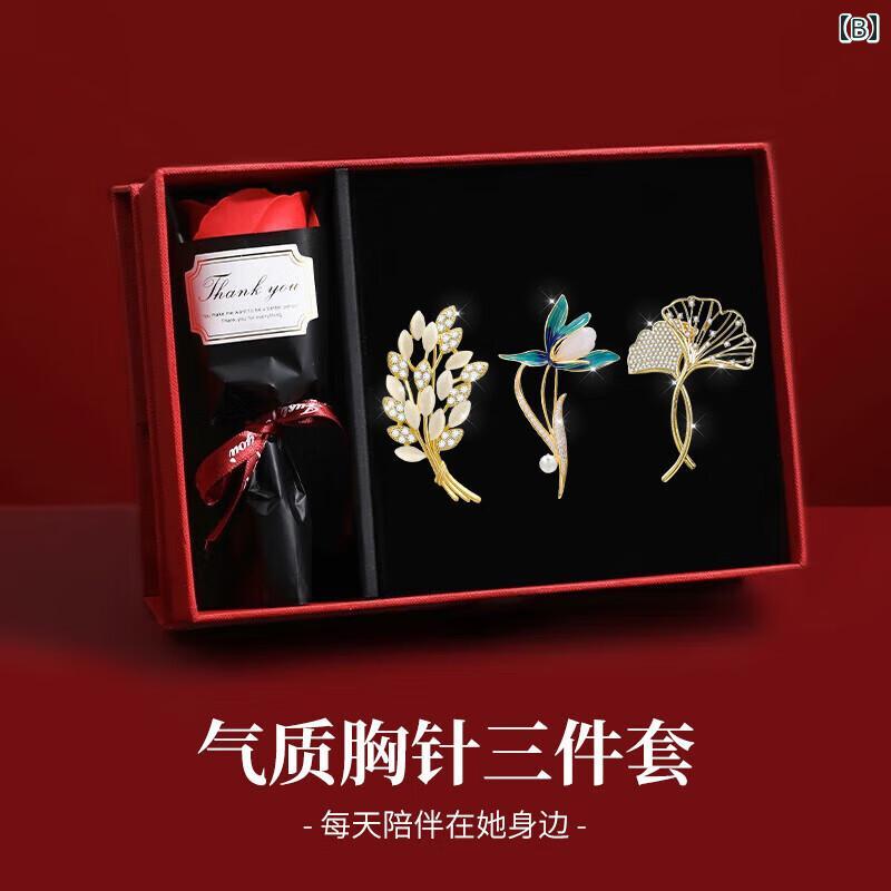 フロントップ楽天市場店のブローチ レディース 高級感 上品 おしゃれ 性 個性的 フラワーモチーフ ビジュー飾り 合金製 フェミニン かわいい ちら見え防止 ピン アクセサリー｜アングル3
