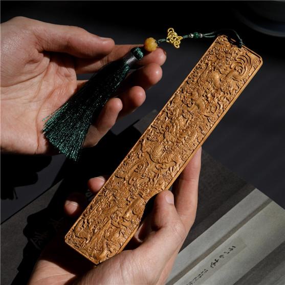 しおり 木 ブックマーク 白檀 彫刻 龍騰四海 ユニーク おしゃれ チャイナ風 クラシック 伝統的 贈り物 ..