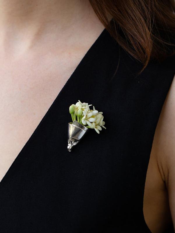 ブローチ 花束 生花用 花瓶型 結婚式 ブライダル 新郎新婦 フォーマル パーティー 高級感 ナチュラル ..