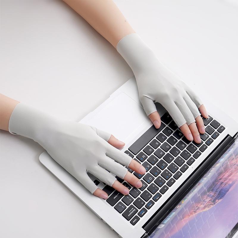 手袋 男女兼用 指なし ハーフフィンガー グローブ 手汗対策 吸汗 速乾 汗止め 通気性 滑り止め デスク..