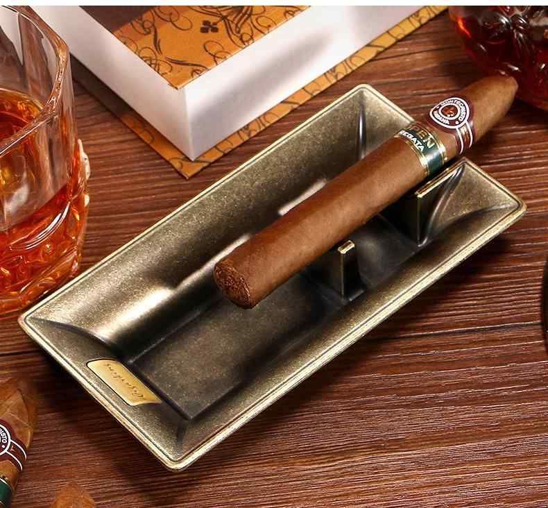 葉巻 灰皿 シガー レトロ アンティーク調 古銅 ブロンズ おしゃれ 個性的 花柄 模様 家庭用 卓上 リビ..