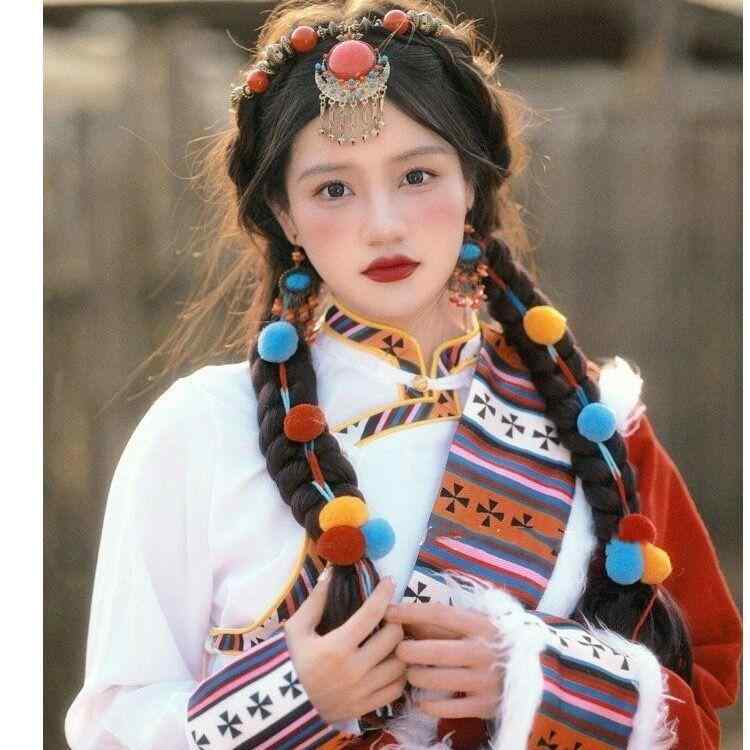 エクステ ゴム ウィッグ 付け毛 チベット ポニーテール 三つ編み 編み込み カラフル ポンポン 青 赤 黄色 ヘアアレンジ コスプレ 旅行