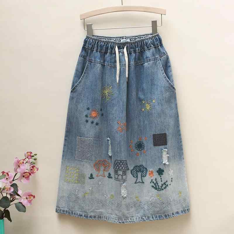 デニムスカート レディース ハイウエスト Aライン ミディ丈 遊び心ある家モチーフ刺繍 裾フリンジ 体型カバー ストリートカジュアル ウォッシュ加工 ライトブルー 春秋 コットン