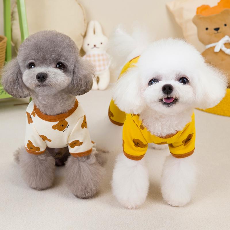 犬服 小型犬用 綿 コットン ふわふわ 柔らかい 四足つなぎ ロンパース パジャマ 部屋着 ルームウェア 春秋 クマ柄 プリント テディ ビションフリーゼ ポメラニアン シュナウザー かわいい お散歩 普段使い