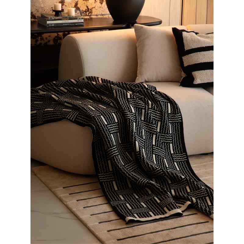 ブランケット ひざ掛け 毛布 ショール アクリル ニット 北欧風 ソファカバー ベッドスロー 昼寝 オフィス 冷房対策 機内 旅行 キャンプ リビング 子供部屋 保温 オールシーズン おしゃれ
