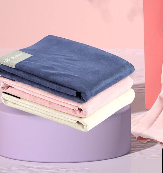 ヨガマットカバー ヨガタオル ヨガシート 滑り止め 吸汗 衛生的 折りたたみ スポーツ トレーニング ピ..