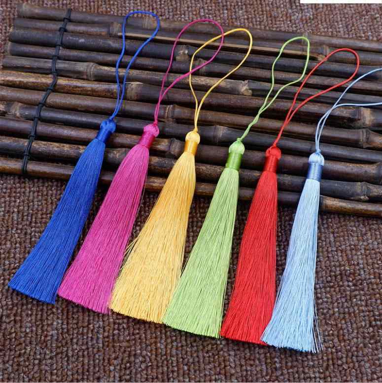 チャーム 中国結び 手作り ミニタッセル ランタン型 マルチカラー カーアクセサリー 車内装飾 香袋 DIY素材 おしゃれ 華やか バッグキーホルダー 雑貨 ハンドメイドパーツ
