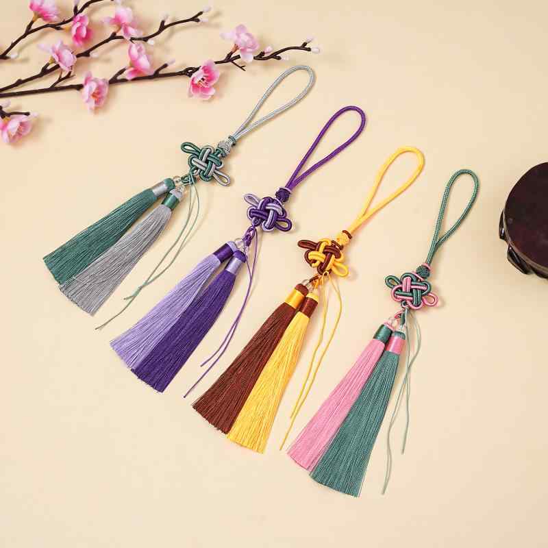 タッセル 吉祥結び 2色 古風 中国結び DIY アクセサリーパーツ 材料 房飾り 宮廷風 手芸 ハンドメイド リメイク 小物作り 華やか 優雅 多色展開