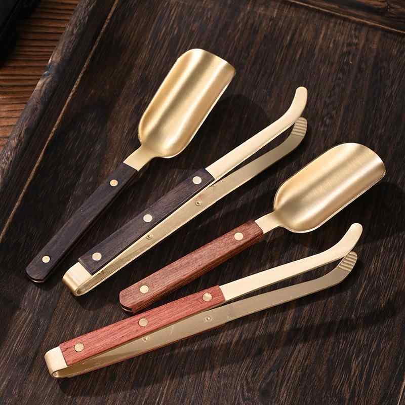 茶挟 黒檀 道具 さじ スプーン 無垢材 黄銅 真鍮 葉 和モダン クラシック 来客用 自宅 おしゃれ カーブ 滑り止め 花梨木 光沢 洗浄 清潔 カップ 急須