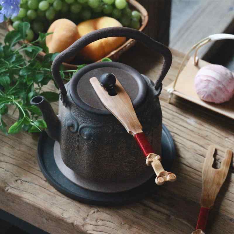 茶道具 蓋置 彫刻 精巧 如意 壺 挟み 炭化 竹製 レトロ 中華風 茶道 普段使い 来客用 ギフト 工芸 おしゃれ シンプル 蓮 赤 ホルダー