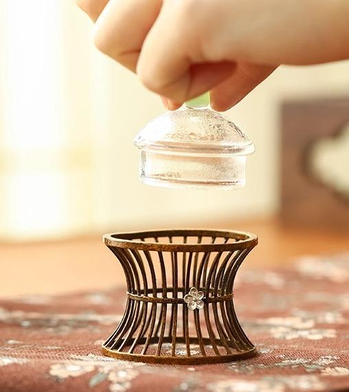 茶道具 蓋置 シルバー 銅製 梅の花 象嵌 茶漉し スタンド 装飾 喫茶 中国 ギフト 便利 多機能 シンプル おしゃれ 来客用 インテリア