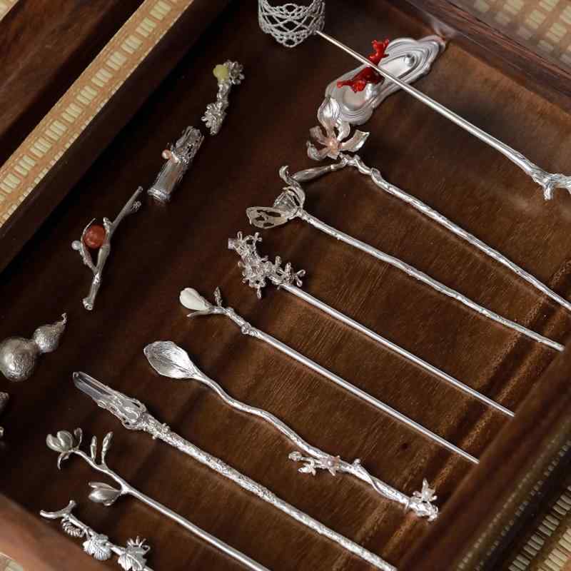 茶道具 簪 デザイナー監修 シルバー製 手作り 茶針 茶則 蓋置き 置物 茶匙 香立て 紫銅 牛角 紫竹 マン..