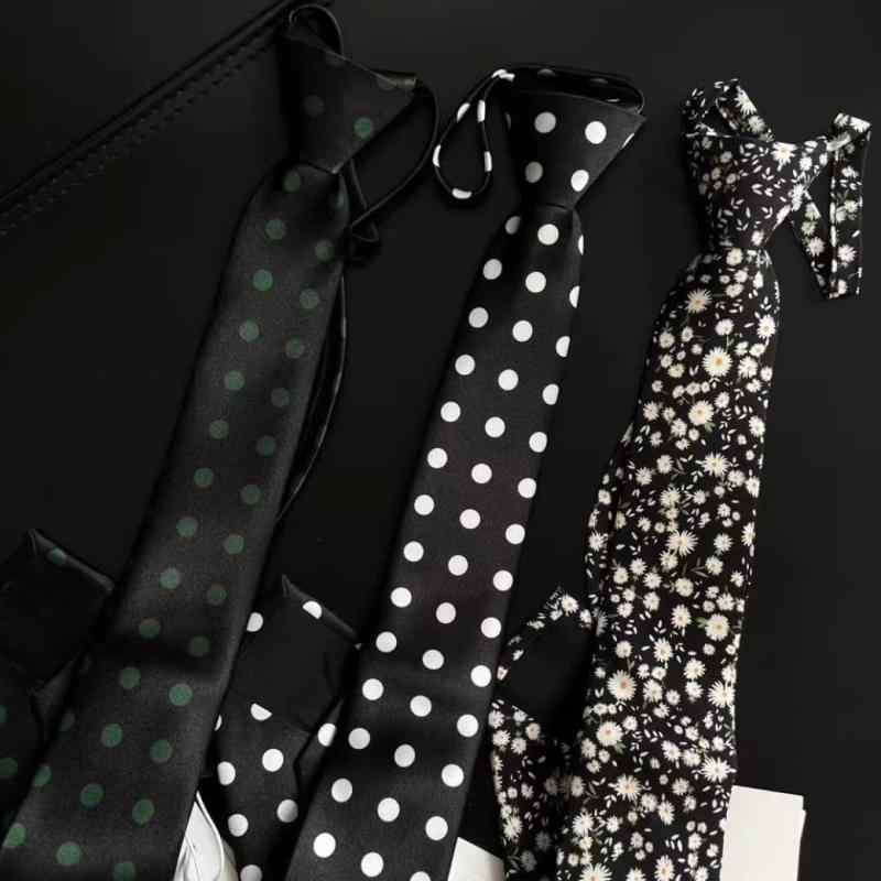 ネクタイ ドット柄 水玉模様 花柄 プリント カジュアル 万能 普段使い オフィス ビジネス フォーマル ..