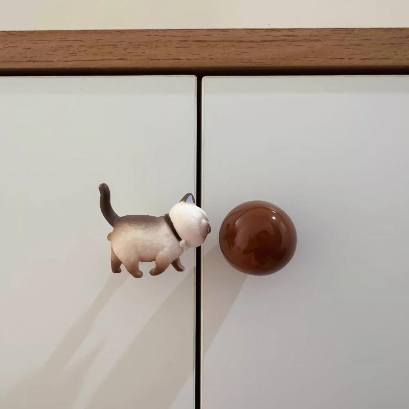 つまみ 子供向け キッズ かわいい 猫 ネコ ボール 丸型 ドアハンドル 指挟み防止 跡なし 貼り付け クローゼット 玄関 引き出し 家具 ノブ 簡単取付