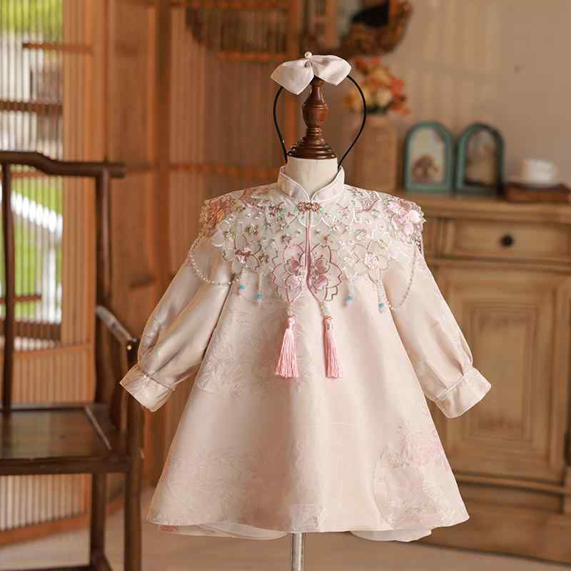 ドレス ベビー 女の子 1歳 誕生日 選び取り セレモニー 中華風 唐装 プリンセス チャイナドレス 長袖 ゆったり ミドル丈 スタンドカラー ピンク かわいい 秋冬 お祝い パーティー
