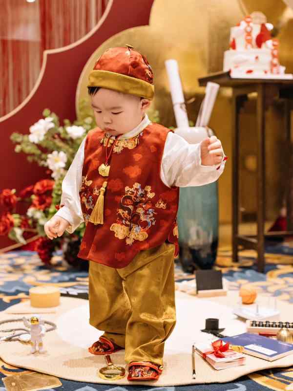 ベビー服 男の子 1歳誕生日 祝着 唐装 刺繍 スリーピース ベスト 長袖シャツ パンツ 綿裏地 赤 オールシーズン お食い初め お宮参り 選び取り 記念撮影 パーティー